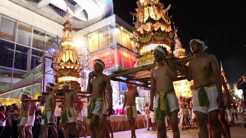 Loy-Krathong-03