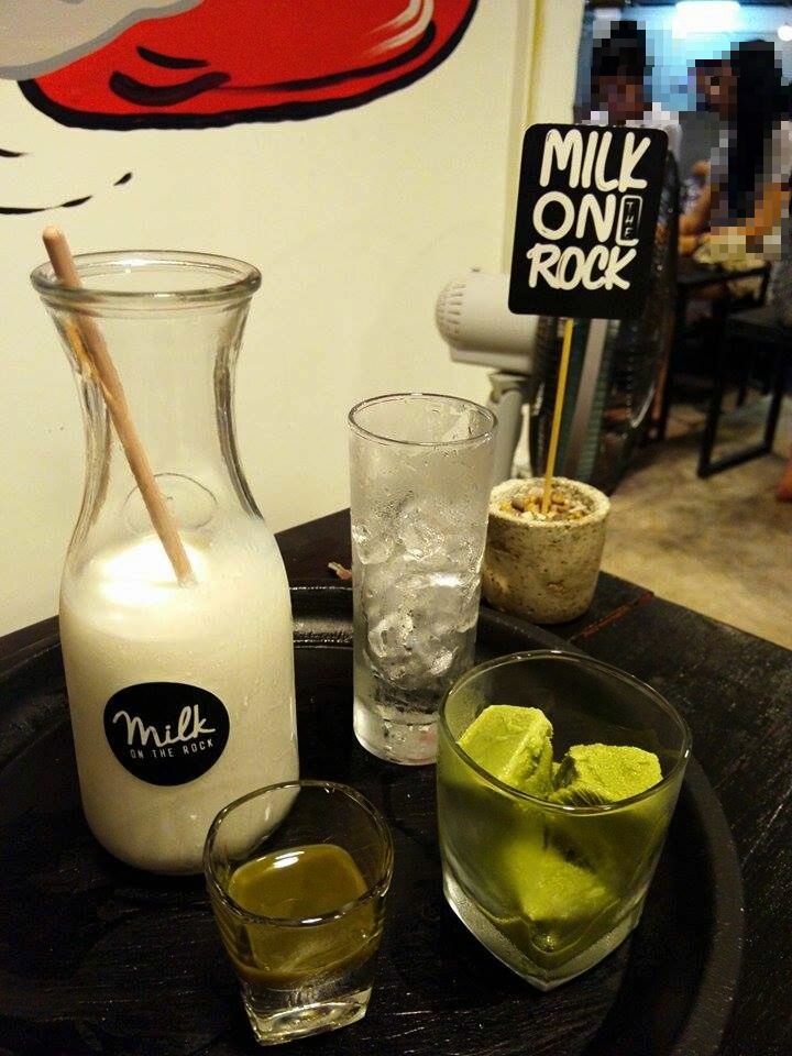milk-on-the-rock-01